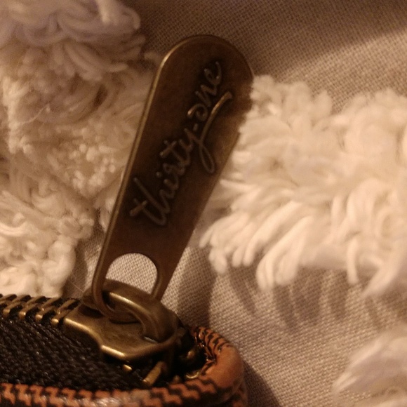 THIRTY-ONE All About the Benjamins large Wallet - Picture 2 of 14